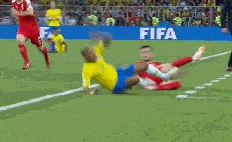 Gifs do Neymar caindo 