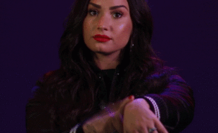Gifs da cantora Demi Lovato